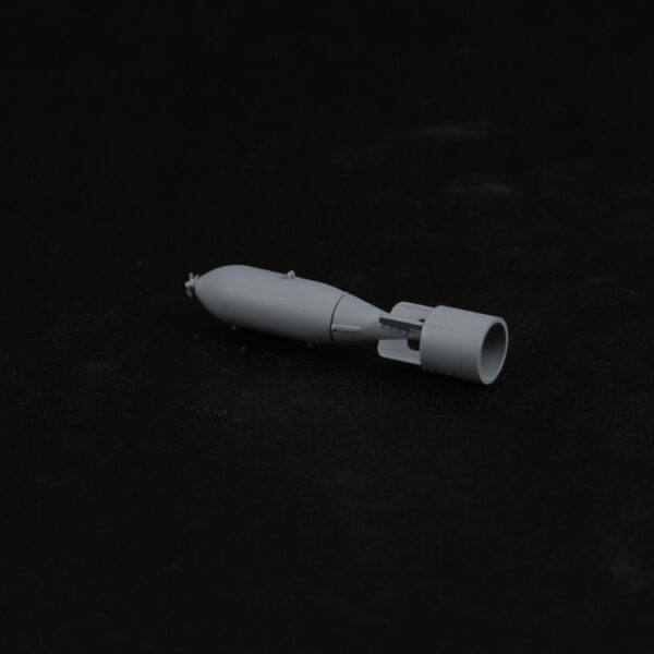 M.C. 250 lbs. con cola No. 2 Mk.I - 1:32