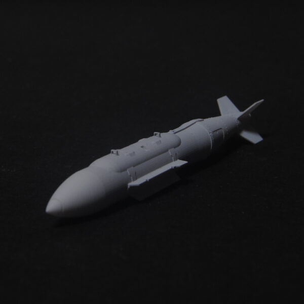 286.jpg GBU-31 JDAM (BLU-109) - 1:32