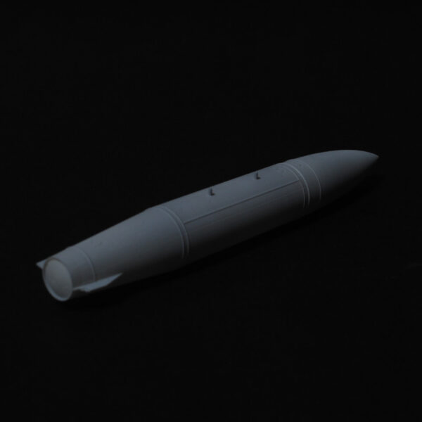 Estanque F-16 + Pilones  (370 gal) - 1:32