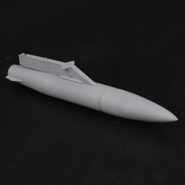 Estanque F-16 + Pilones  (370 gal) - 1:72